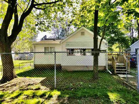 2413 Crest Ave, Jackson, MI 49203 photo 1