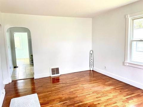 580 Andrew, Jackson, MI 49202 photo 3