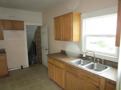 507 N Blackstone, Jackson, MI 49201 photo 2