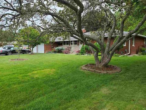 2355 Maple Dr, Jackson, MI 49203 photo 1