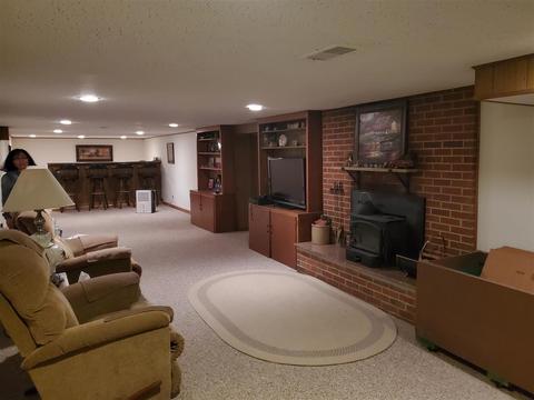 2355 Maple Dr, Jackson, MI 49203 photo 3