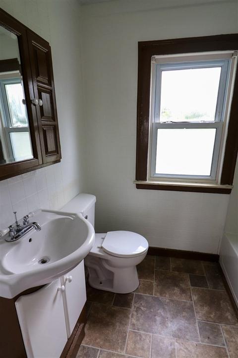 144 E Robinson St, Jackson, MI 49203 photo 12