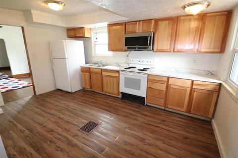 144 E Robinson St, Jackson, MI 49203 photo 3