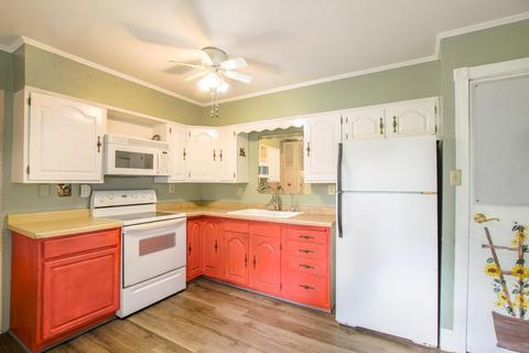 6637 Deweese, Jackson, MI 49201 photo 4