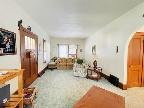 322 Carr St, Jackson, MI 49201 photo 3