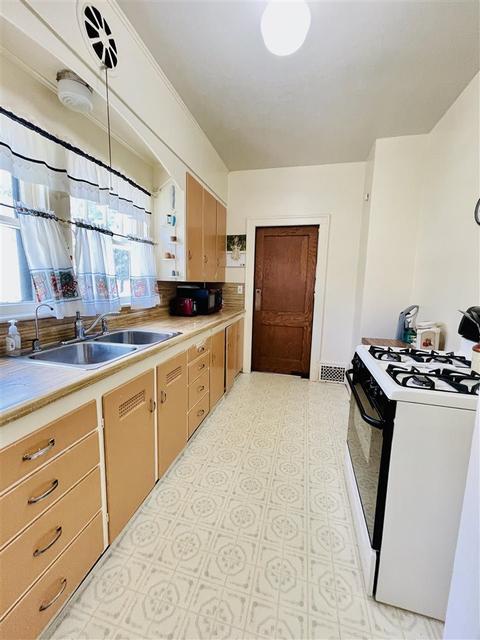 322 Carr St, Jackson, MI 49201 photo 6