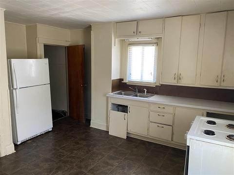 109 E Walnut St, Albion, MI 49224 photo 14