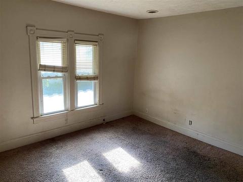 109 E Walnut St, Albion, MI 49224 photo 11