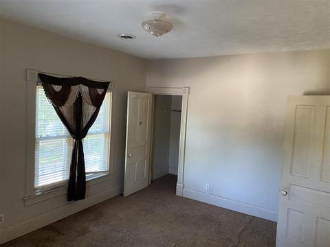 109 E Walnut St, Albion, MI 49224 photo 10