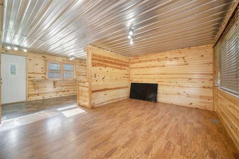 320 Sheridan Rd, Jackson, MI 49203 photo 4