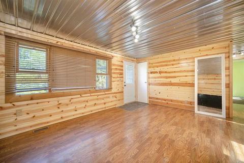 320 Sheridan Rd, Jackson, MI 49203 photo 2