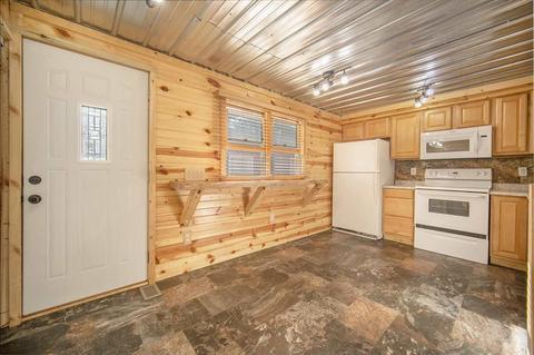 320 Sheridan Rd, Jackson, MI 49203 photo 5