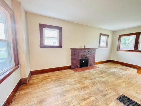 307 E Mcdevitt, Jackson, MI 49203 photo 7