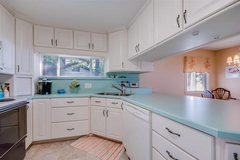 53 Highland Dr, Jackson, MI 49201 photo 2