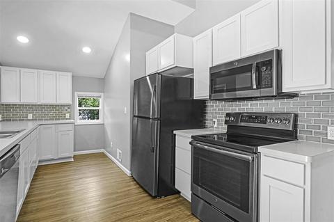 219 N Thompson St, Jackson, MI 49202 photo 11