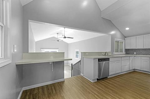 219 N Thompson St, Jackson, MI 49202 photo 8