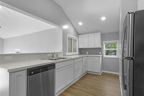 219 N Thompson St, Jackson, MI 49202 photo 10