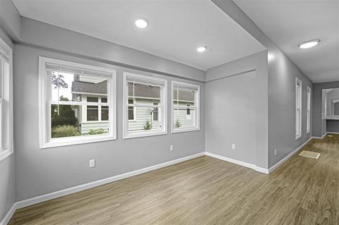 219 N Thompson St, Jackson, MI 49202 photo 7
