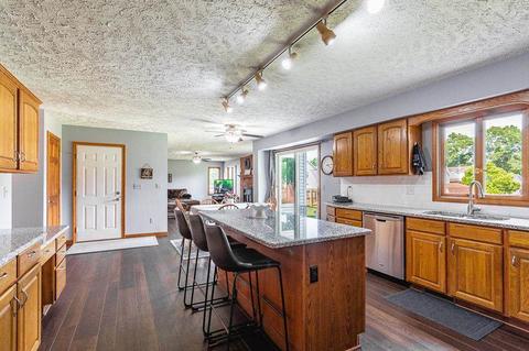 4209 Locust Ln, Jackson, MI 49201 photo 4