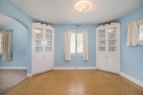 110 Gibson, Jackson, MI 49202 photo 6