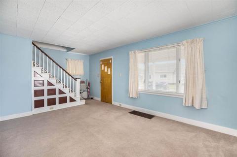 110 Gibson, Jackson, MI 49202 photo 5