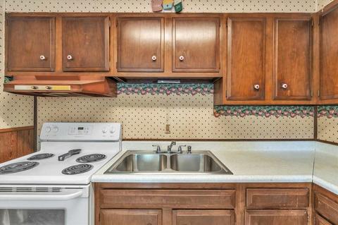 956 Whitney St, Jackson, MI 49202 photo 10