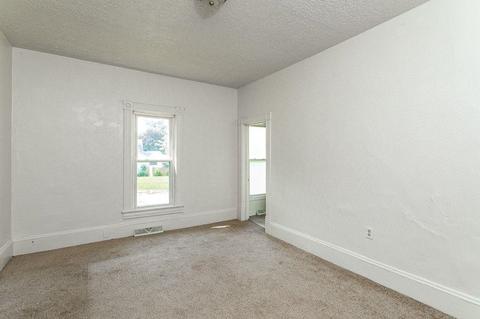 836 Center St, Jackson, MI 49202 photo 18