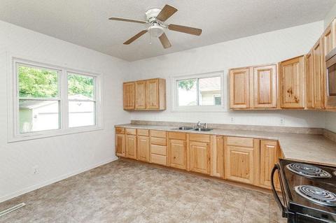 836 Center St, Jackson, MI 49202 photo 10