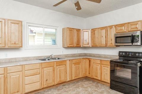 836 Center St, Jackson, MI 49202 photo 13