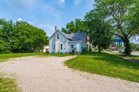 836 Center St, Jackson, MI 49202 photo 3