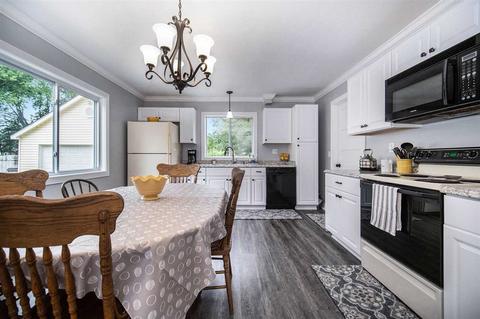 1526 Devonshire, Jackson, MI 49203 photo 8