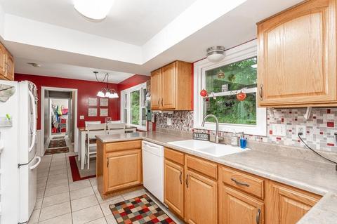 2117 Cascade Dr, Jackson, MI 49203 photo 9