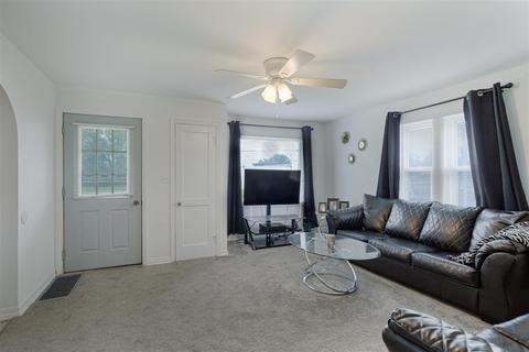 614 Longfellow Ave, Jackson, MI 49202 photo 4