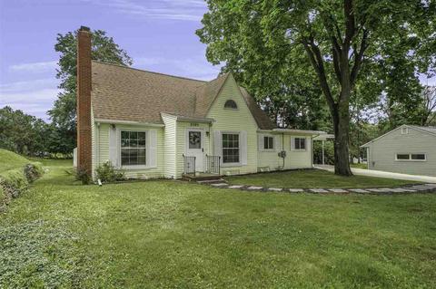 2395 Maple Dr, Jackson, MI 49203 photo 2