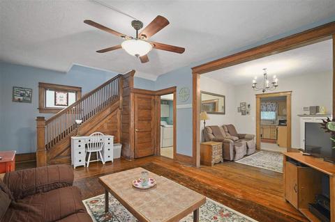 606 W High St, Jackson, MI 49203 photo 4