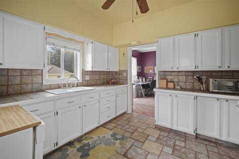 923 Bush St, Jackson, MI 49202 photo 9