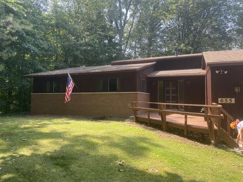 655 Point Dr, Clare, MI 48617 photo 6