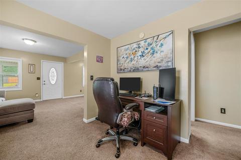 317 Bates St, Jackson, MI 49202 photo 8
