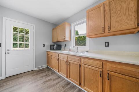 317 Bates St, Jackson, MI 49202 photo 12