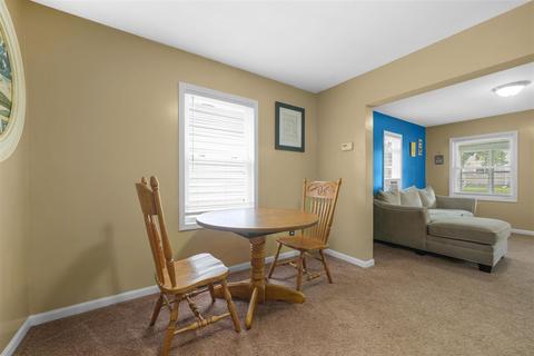 317 Bates St, Jackson, MI 49202 photo 9