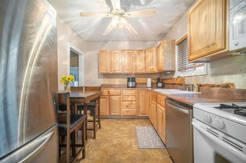878 Bryant Ave, Jackson, MI 49202 photo 6