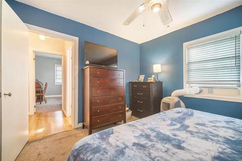 878 Bryant Ave, Jackson, MI 49202 photo 9