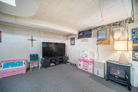 878 Bryant Ave, Jackson, MI 49202 photo 17
