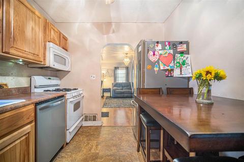 878 Bryant Ave, Jackson, MI 49202 photo 7