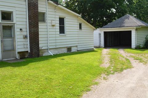 613 E Ganson St, Jackson, MI 49201 photo 5