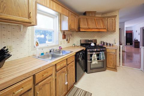 421 Clinton St, Mendon, MI 49072 photo 10