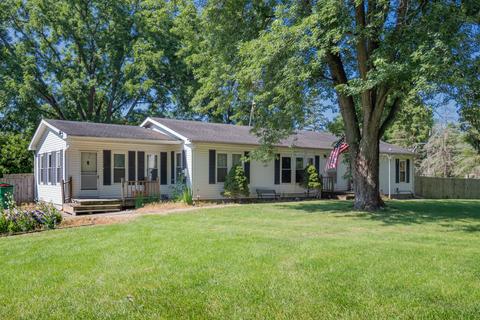 421 Clinton St, Mendon, MI 49072 photo 2