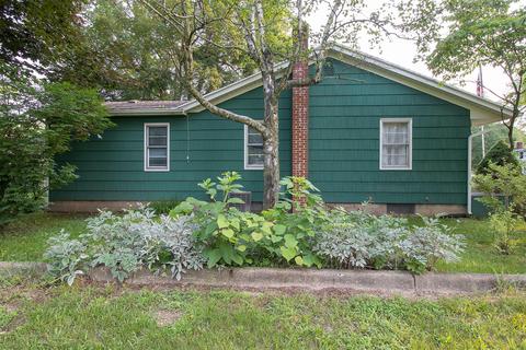 108 S Cherry St, Augusta, MI 49012 photo 4