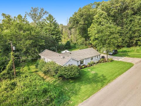 7971 Bolt Dr SE, Ada, MI 49301 photo 2