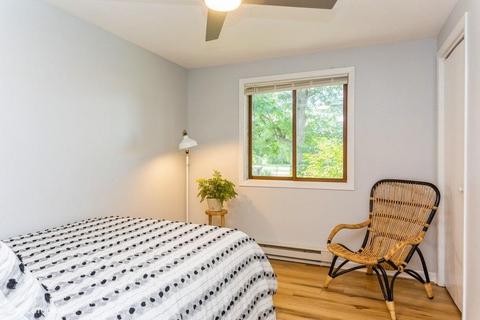 7 Walnut St, Three Oaks, MI 49128 photo 8